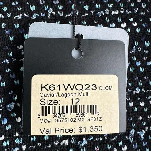 NWT - St. John’s size 12 Sweater perfect for corporate chic.